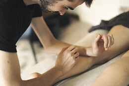 Loïc Régaré NATUROPATHE Praticien en massage bien-être