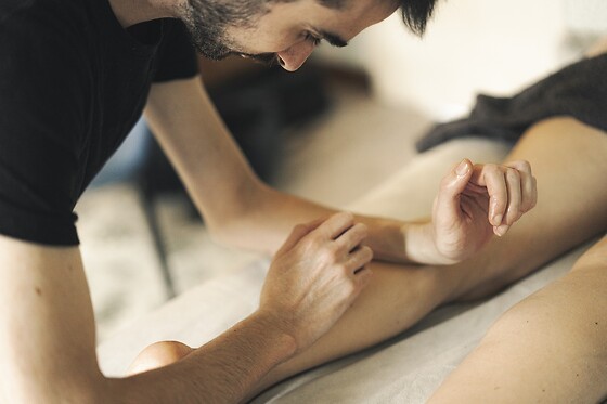 Loïc Régaré NATUROPATHE Praticien en massage bien-être - photo 0