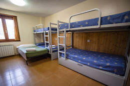 APARTAMENTOS SOLANA, HOTEL TAULL & ROMANIC