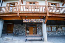 APARTAMENTOS SOLANA, HOTEL TAULL & ROMANIC