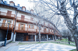 APARTAMENTOS SOLANA, HOTEL TAULL & ROMANIC