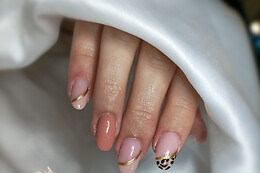 Les ongles de AD