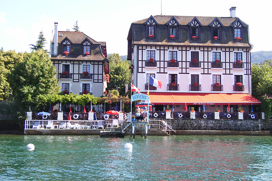 Hôtel Les Cygnes - photo 2