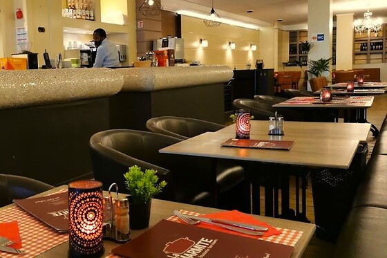 La Marmite Restaurant - photo 2