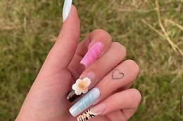 BadPeach Nails