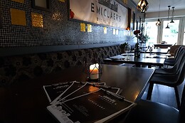 Emiclaer's Bistro 'n Lounge